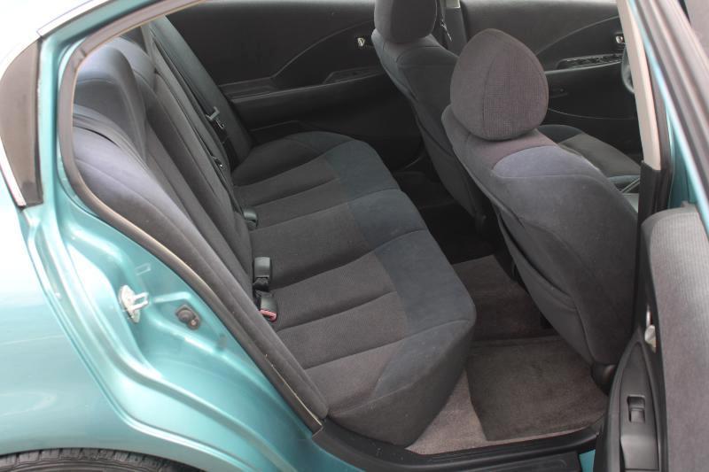 Nissan Altima 2.5 2002