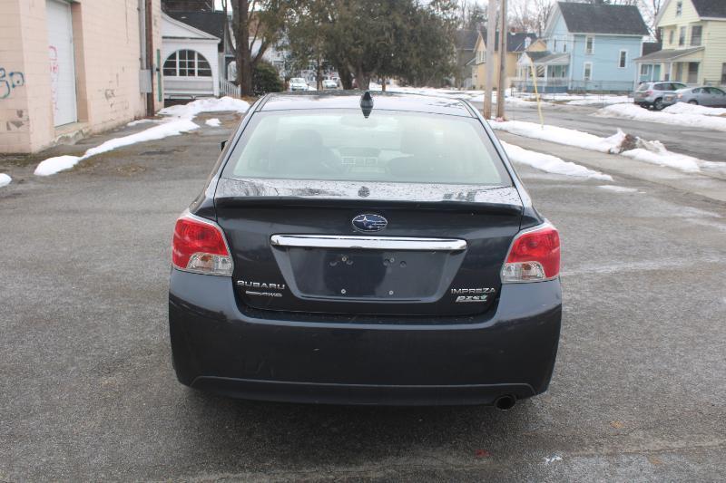 Subaru Impreza 2.0i Limited PZEV 4-Door 2016