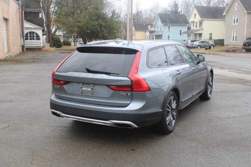 Volvo V90 Cross Country T6 AWD 2017