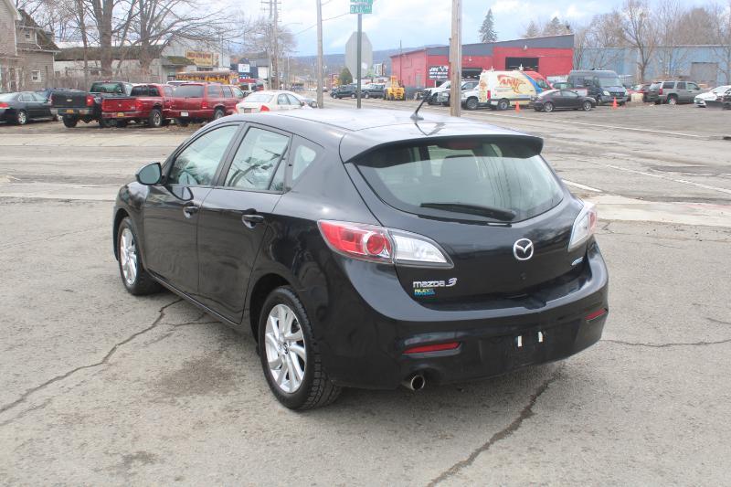 Mazda MAZDA3 i Grand Touring AT 5-Door 2013