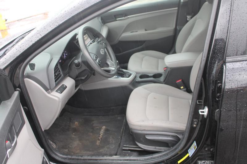 Hyundai Elantra SE 6AT 2019