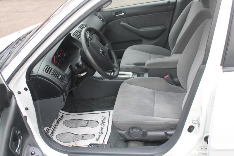 Honda Civic LX Sedan 4-spd AT 2003