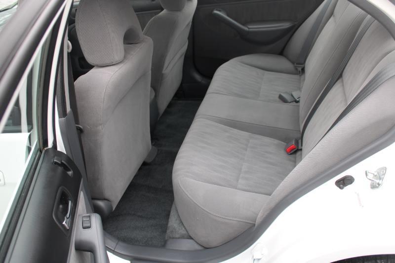 Honda Civic LX Sedan 4-spd AT 2003