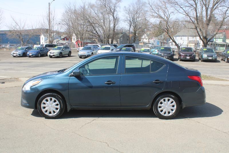 Nissan Versa 1.6 S 5M 2017