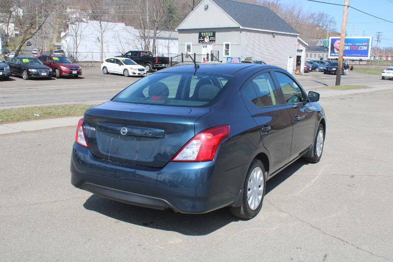 Nissan Versa 1.6 S 5M 2017