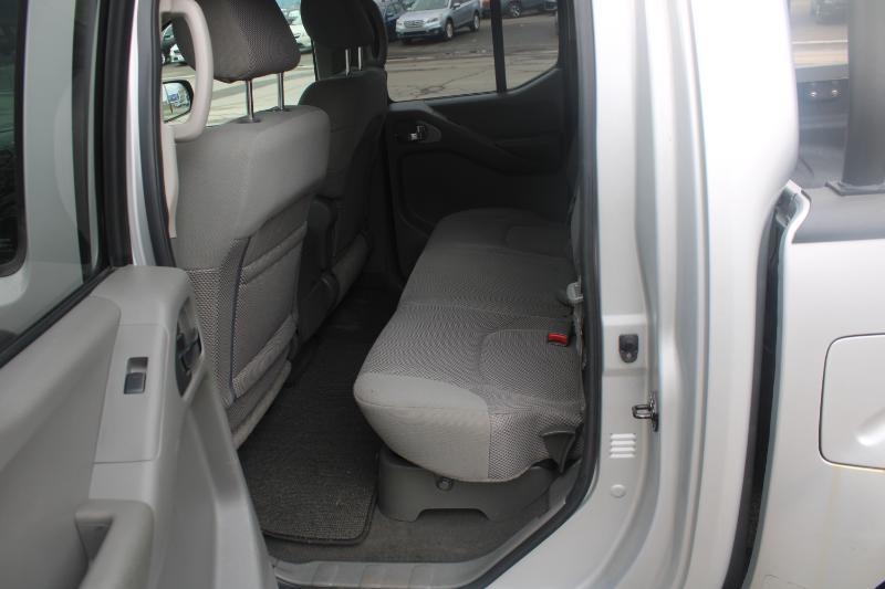 Nissan Frontier SE Crew Cab 4WD 2008