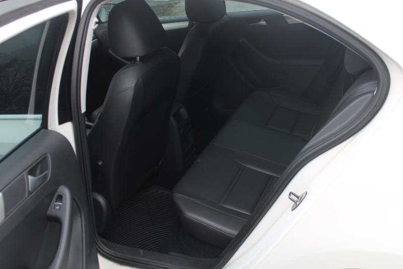 Volkswagen Jetta SE 2013