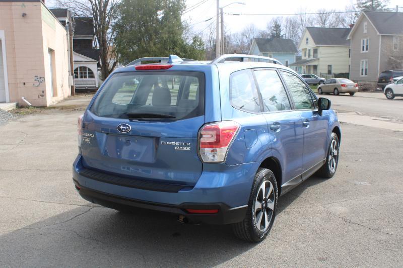 Subaru Forester 2.5i Premium PZEV CVT 2017