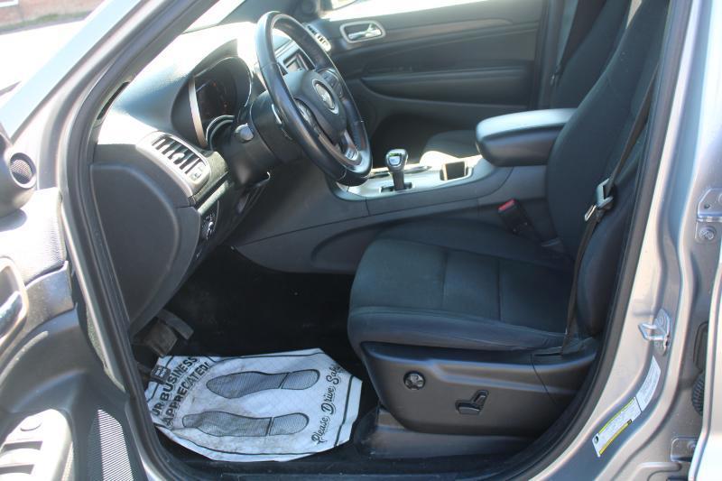 Jeep Grand Cherokee Laredo 4WD 2015