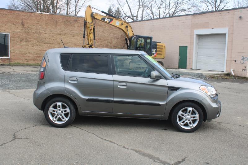 Kia Soul + 2010
