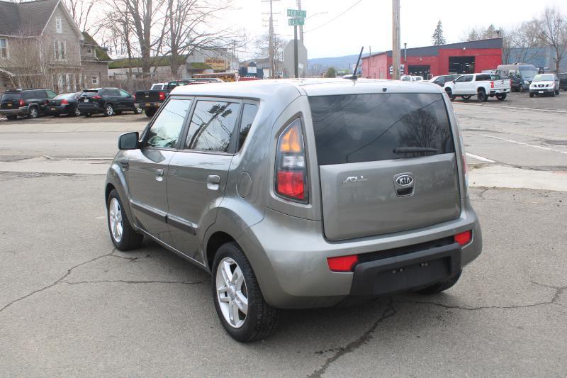 Kia Soul + 2010