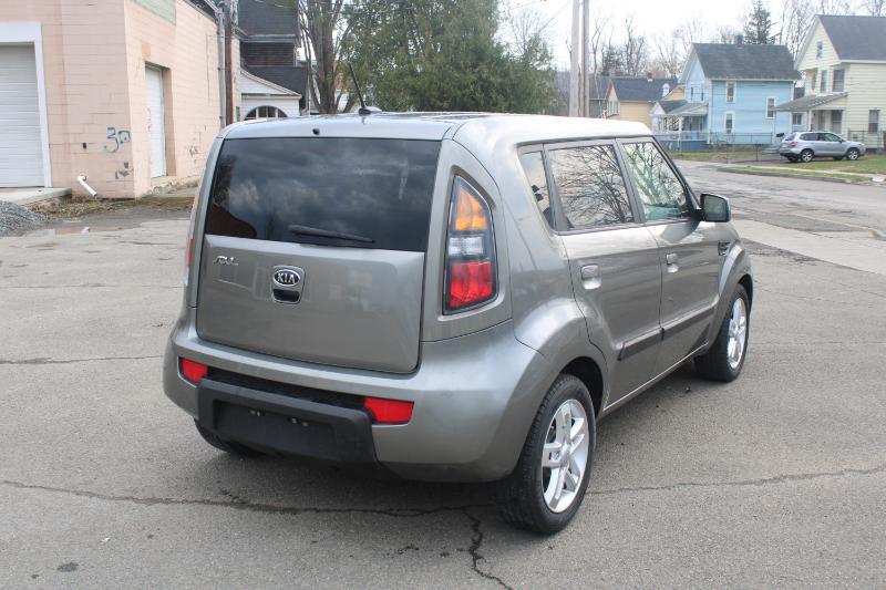 Kia Soul + 2010
