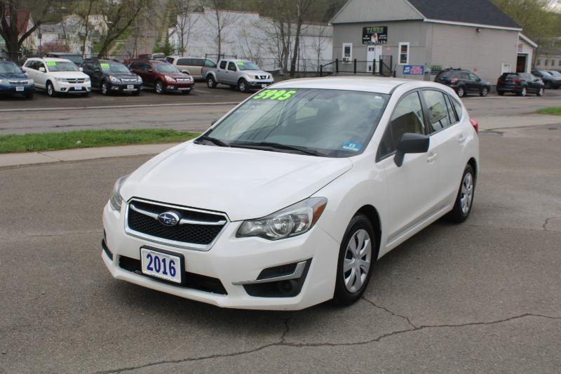 Subaru Impreza 2.0i PZEV CVT 5-Door 2016