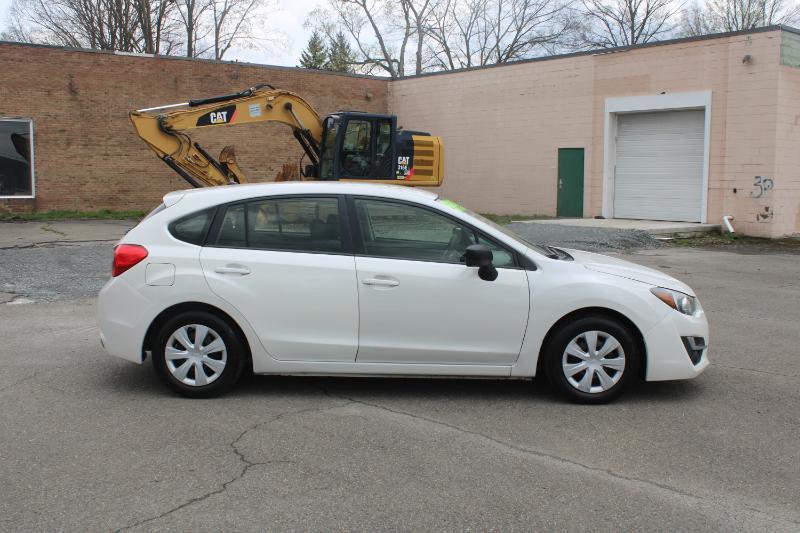 Subaru Impreza 2.0i PZEV CVT 5-Door 2016