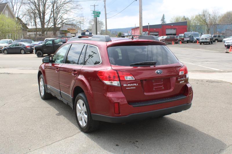 Subaru Outback 2.5i Limited 2012