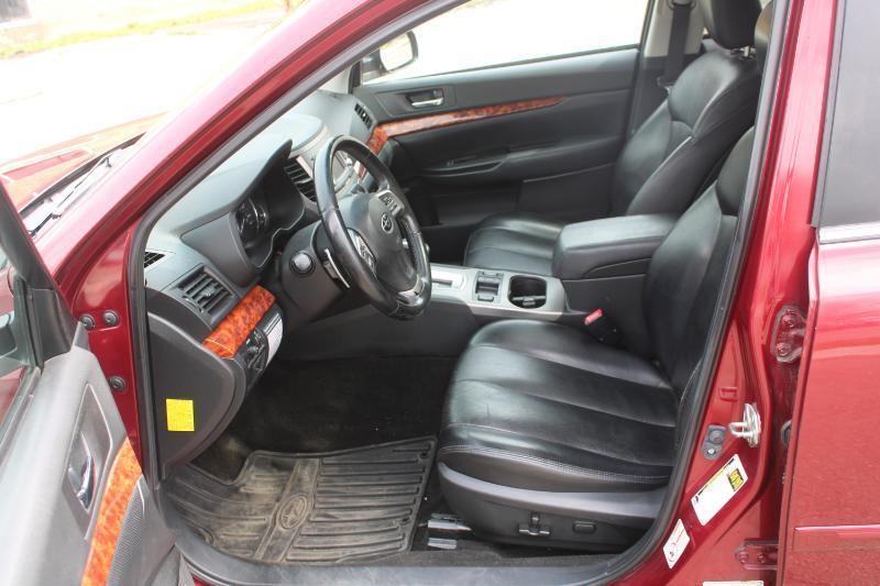 Subaru Outback 2.5i Limited 2012