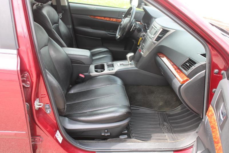 Subaru Outback 2.5i Limited 2012