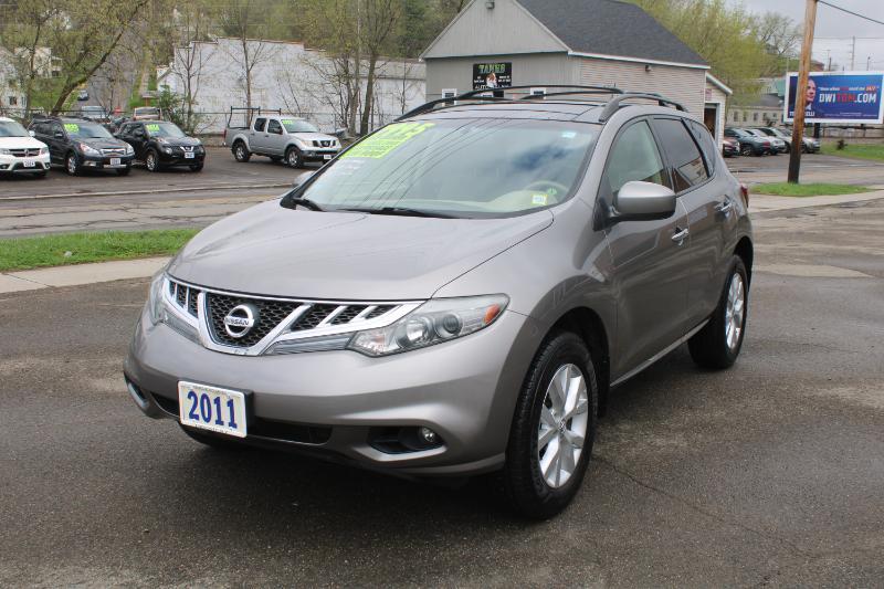 Nissan Murano SV AWD 2011