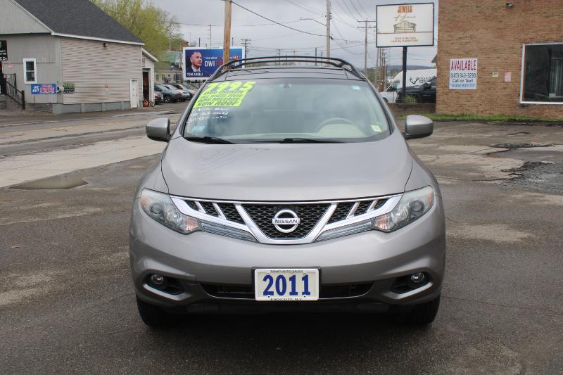 Nissan Murano SV AWD 2011