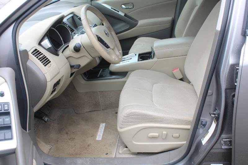 Nissan Murano SV AWD 2011