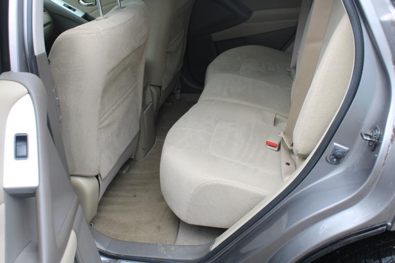 Nissan Murano SV AWD 2011