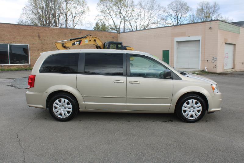 Dodge Grand Caravan SE 2015