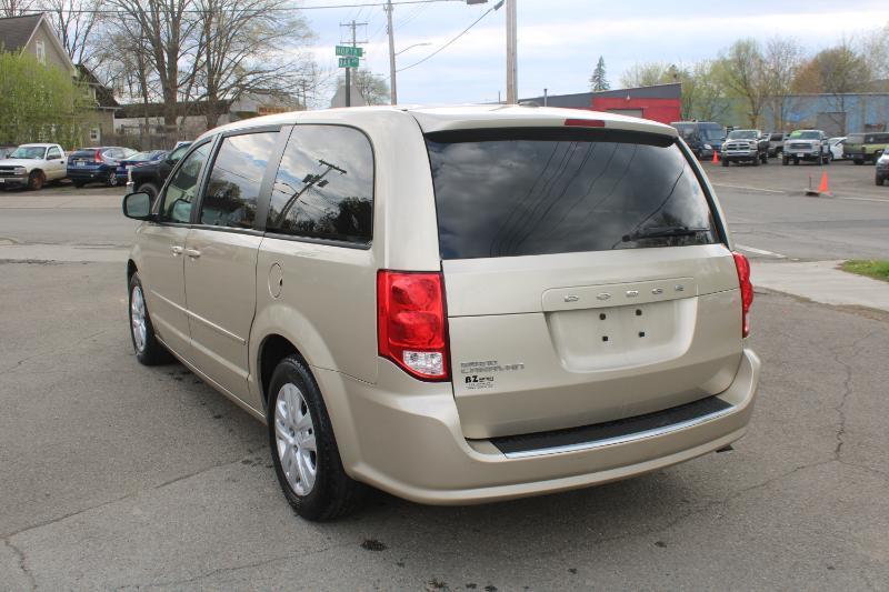Dodge Grand Caravan SE 2015