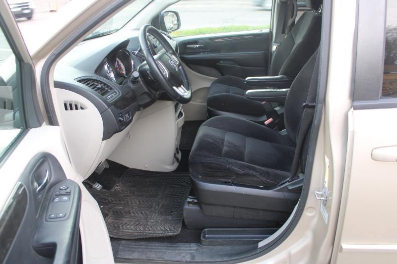 Dodge Grand Caravan SE 2015
