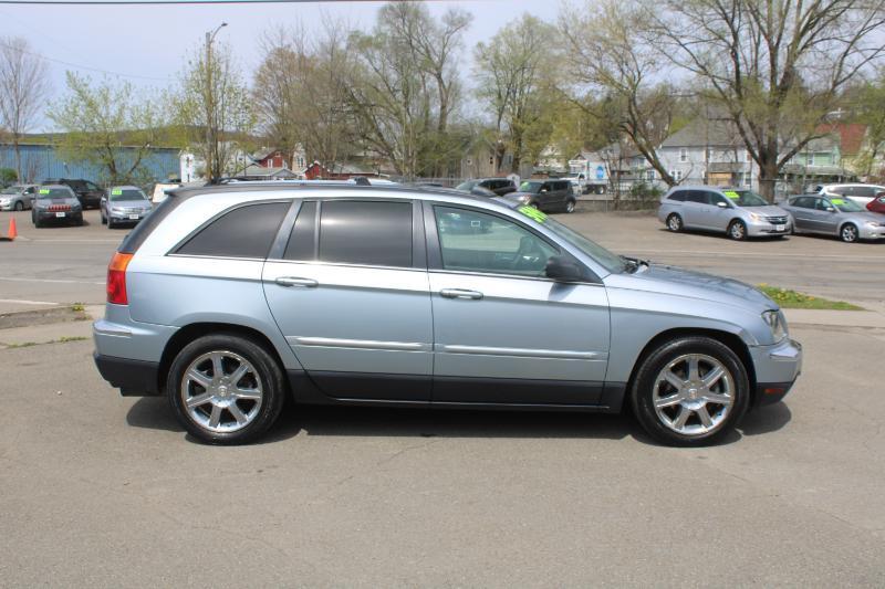 Chrysler Pacifica Touring FWD 2005