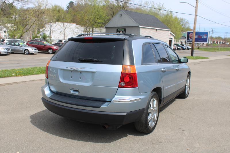 Chrysler Pacifica Touring FWD 2005