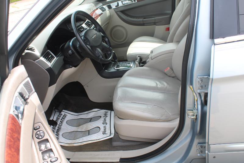 Chrysler Pacifica Touring FWD 2005