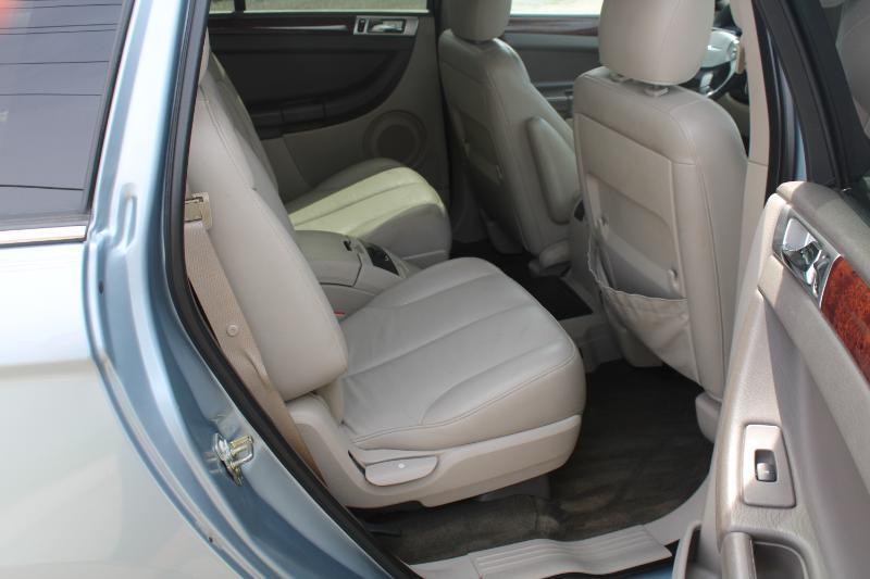 Chrysler Pacifica Touring FWD 2005