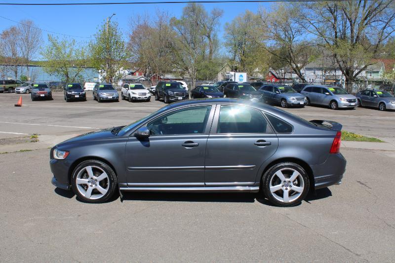 Volvo S40 T5 R-Design 2011