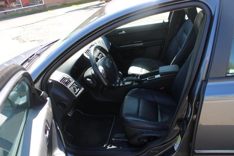 Volvo S40 T5 R-Design 2011