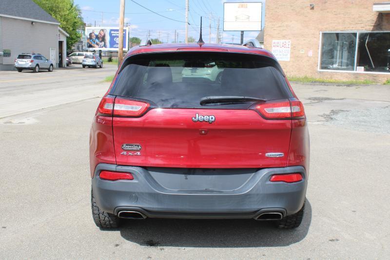 Jeep Cherokee Latitude 4WD 2015