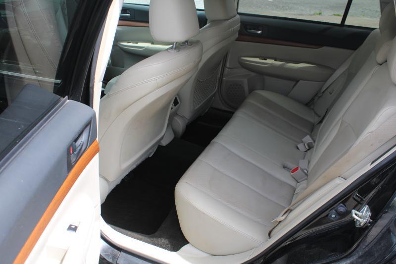 Subaru Outback 2.5i Limited 2014