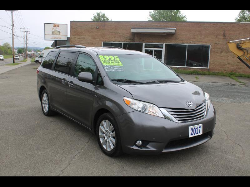 Toyota Sienna XLE 7-Passenger AWD 2017
