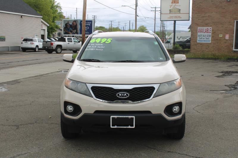 Kia Sorento LX 2WD 2011