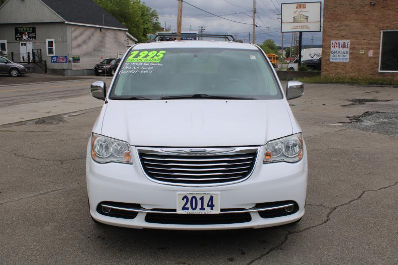 Chrysler Town & Country Touring-L 2014