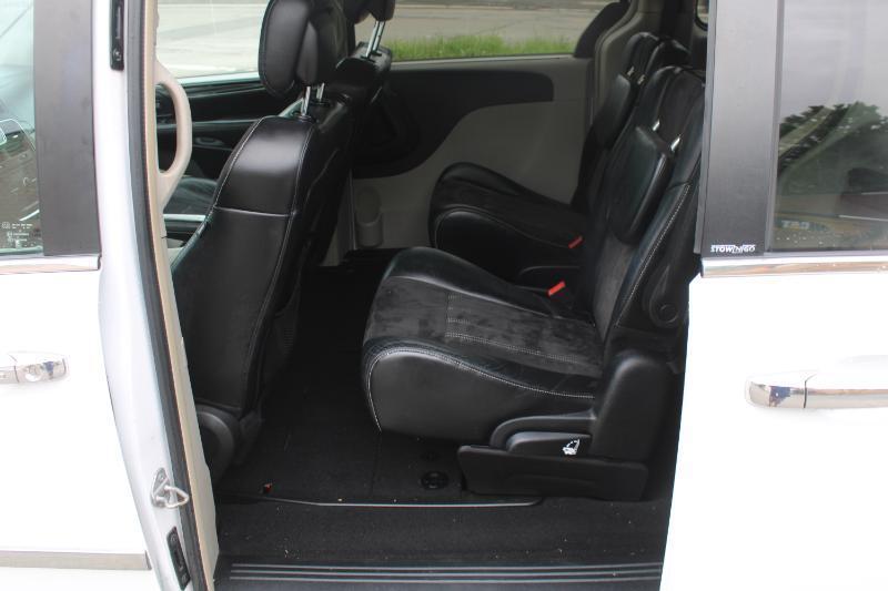 Chrysler Town & Country Touring-L 2014