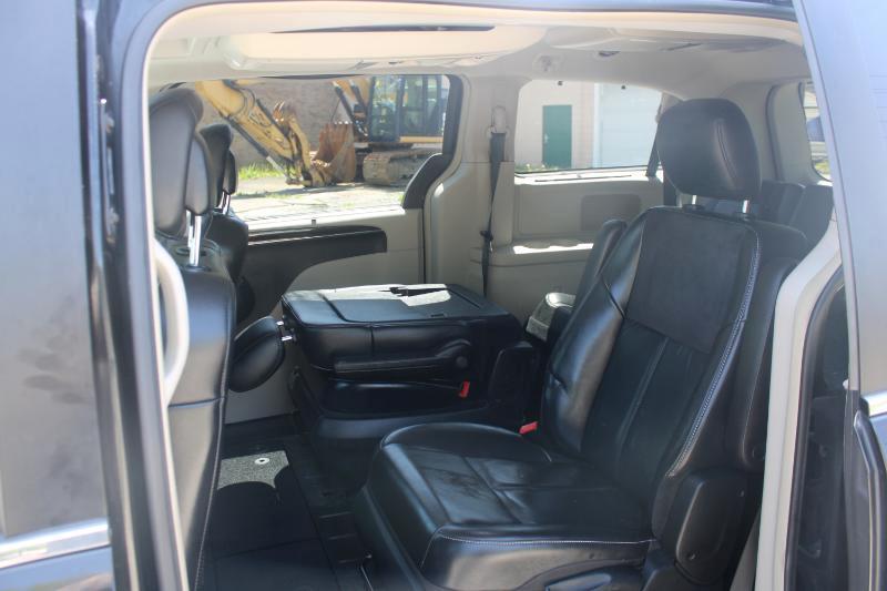 Chrysler Town & Country Limited Platinum 2015