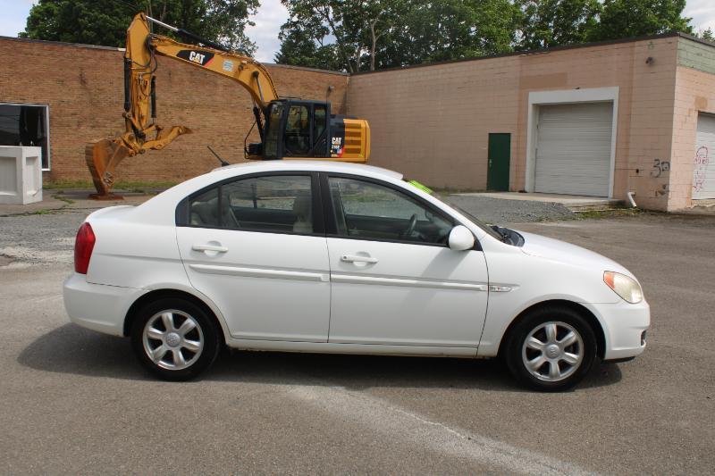 Hyundai Accent GLS 4-Door 2007