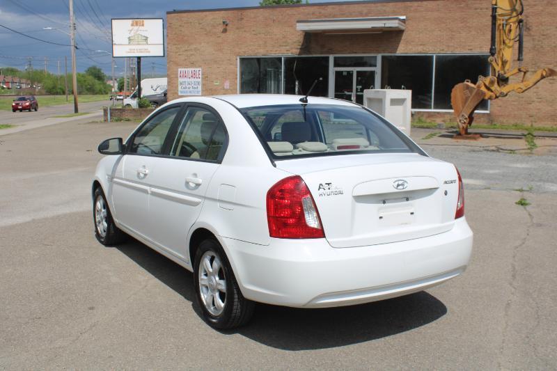 Hyundai Accent GLS 4-Door 2007