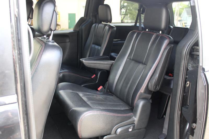 Dodge Grand Caravan R/T 2016