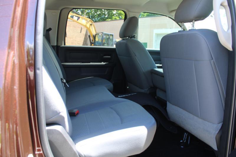 RAM 2500 Tradesman Crew Cab SWB 4WD 2015