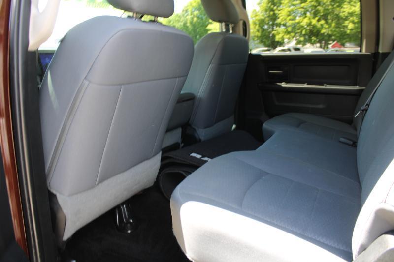 RAM 2500 Tradesman Crew Cab SWB 4WD 2015