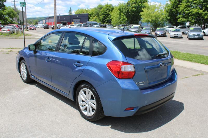 Subaru Impreza 2.0i Premium PZEV 5-Door 2015