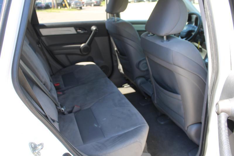 Honda CR-V SE 4WD 5-Speed AT 2011