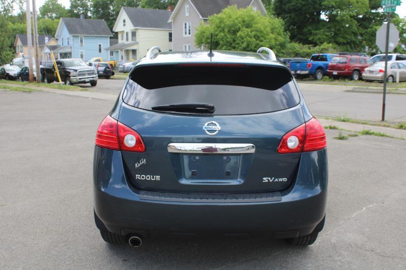 Nissan Rogue SV AWD 2012