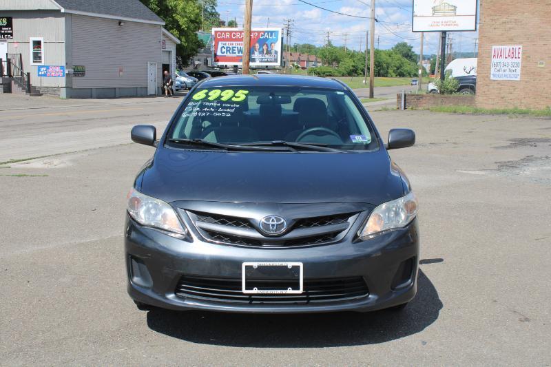 Toyota Corolla LE 4-Speed AT 2011